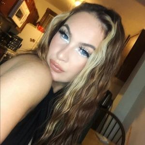 Meet your Posher, Molly